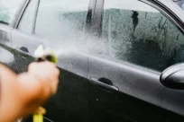 花粉の時期の適切な洗車方法とは